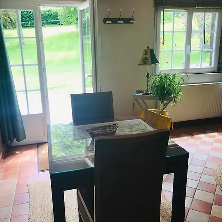 Golden Delicious For 2 In Normandy *
