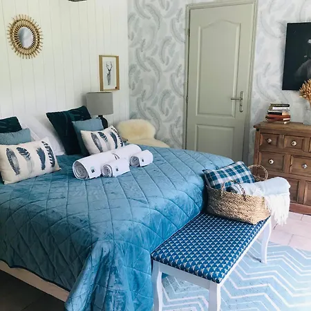Golden Delicious For 2 In Normandy Apartment